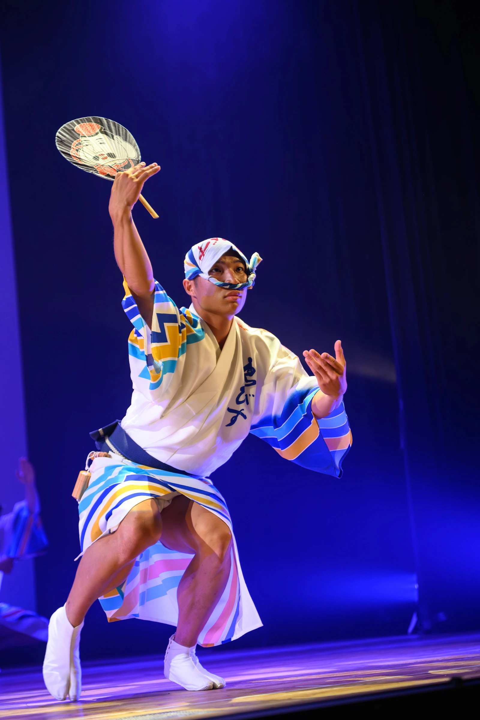阿波おどりを披露するゑびす連の踊り手