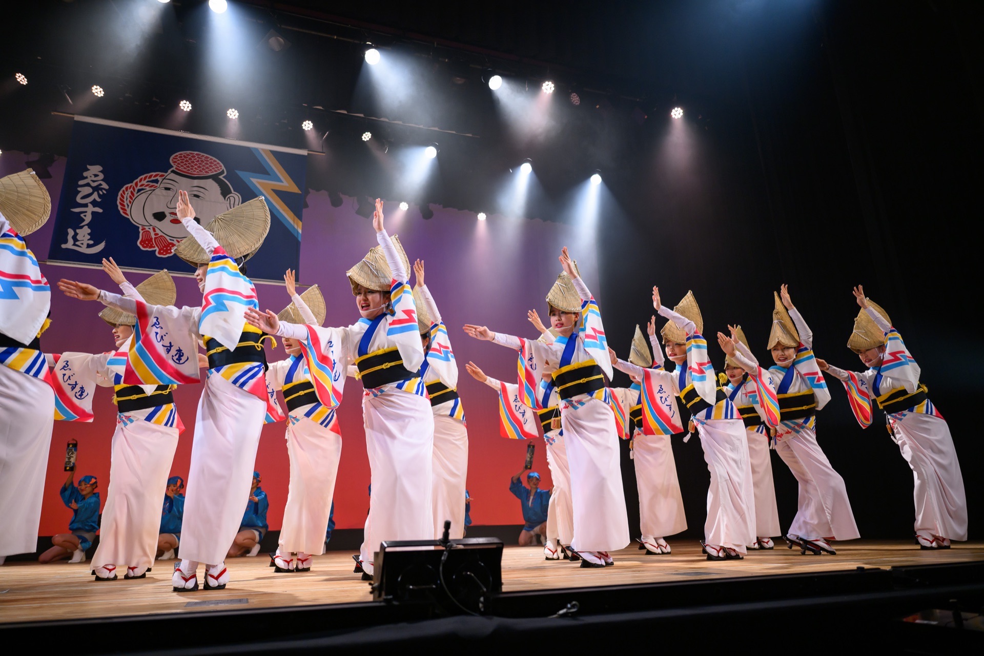 Ebisu Ren women dancers performing together on stage